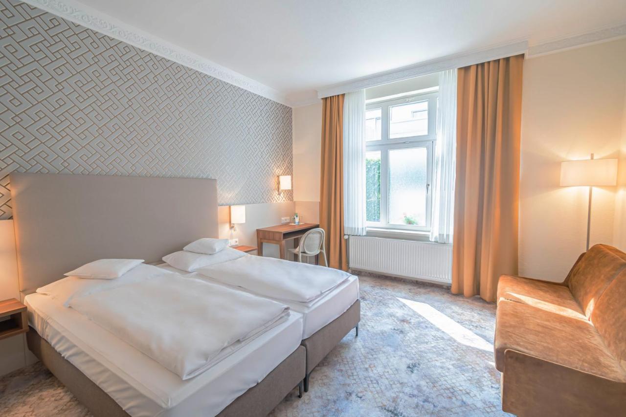 Hotel Villa am Kurpark Bad Homburg vor der Höhe Exteriör bild