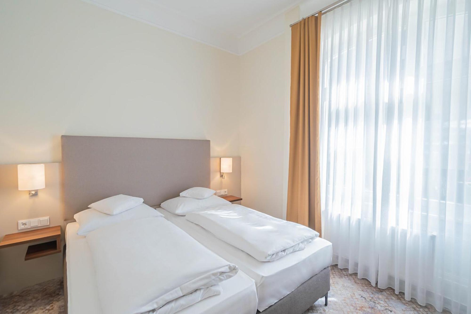 Hotel Villa am Kurpark Bad Homburg vor der Höhe Rum bild