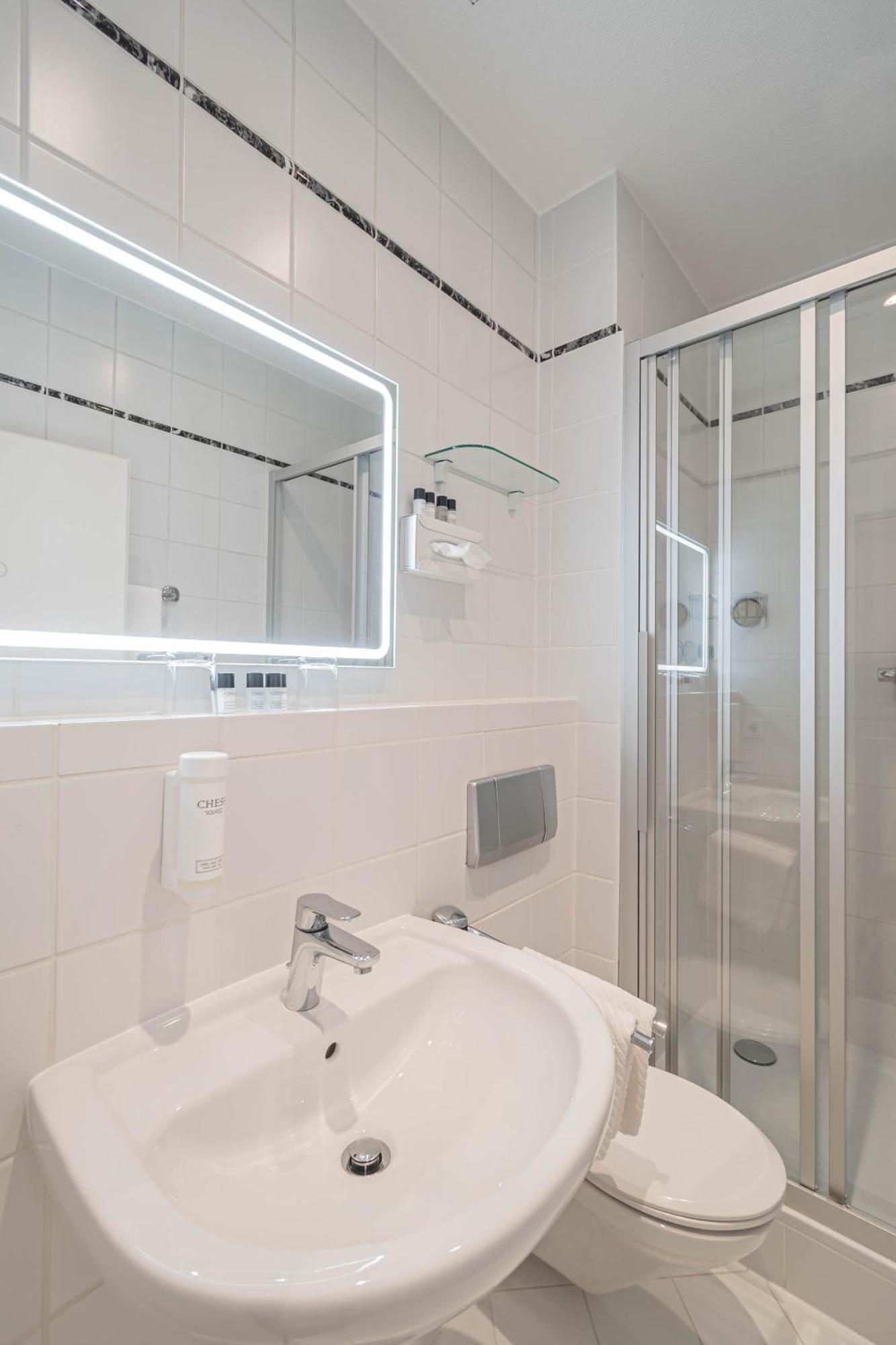 Hotel Villa am Kurpark Bad Homburg vor der Höhe Rum bild