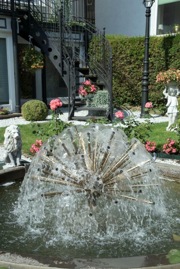 Hotel Villa am Kurpark Bad Homburg vor der Höhe Exteriör bild